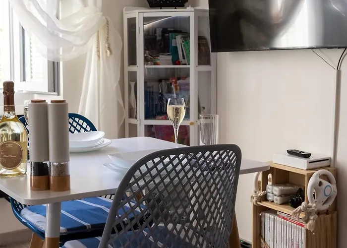 Le Palmier Doré - Calme à Jusqu'à 4 Personnes Appartement